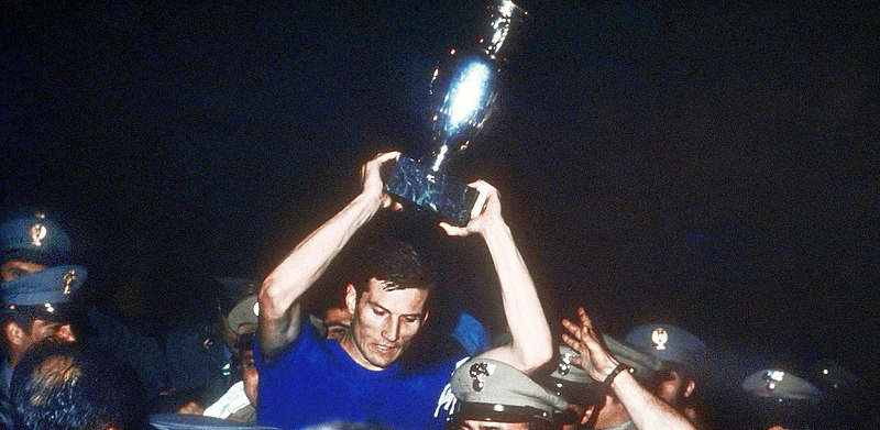 euro 1968 winners italy captain with trophy