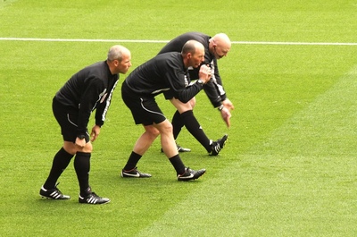 referee warming up