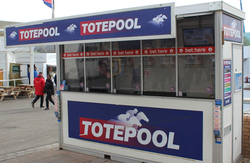 totepool betting stand at cheltenham racecourse